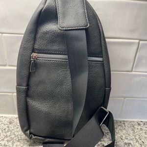 Unisex Crossbody Bag (Gray)